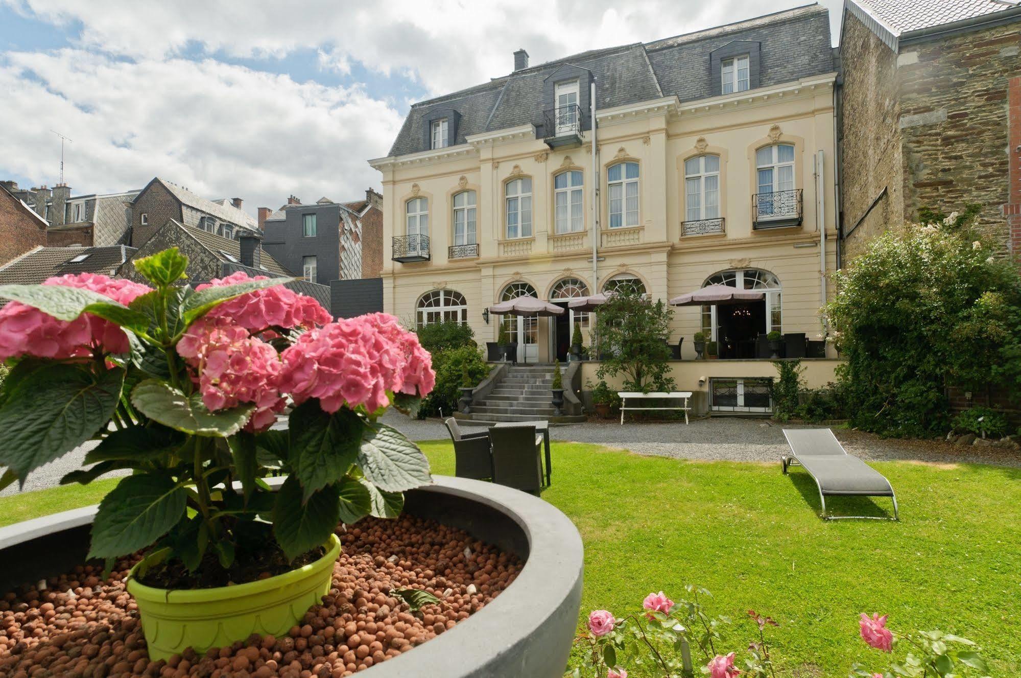 La Villa Des Fleurs Spa Exterior photo